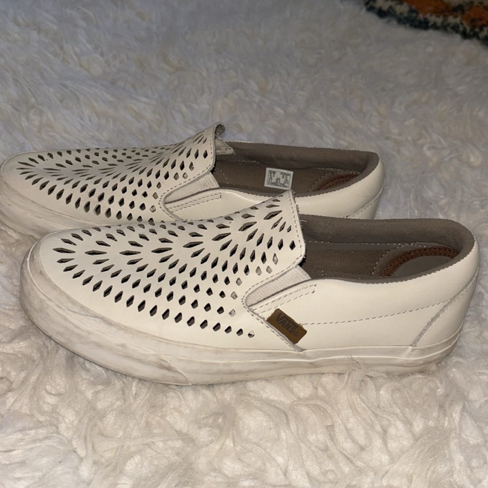 VANS UltraCush Classic Slip-On DX - Havana Perforated White Leather, Size 8 - Picture 6 of 16